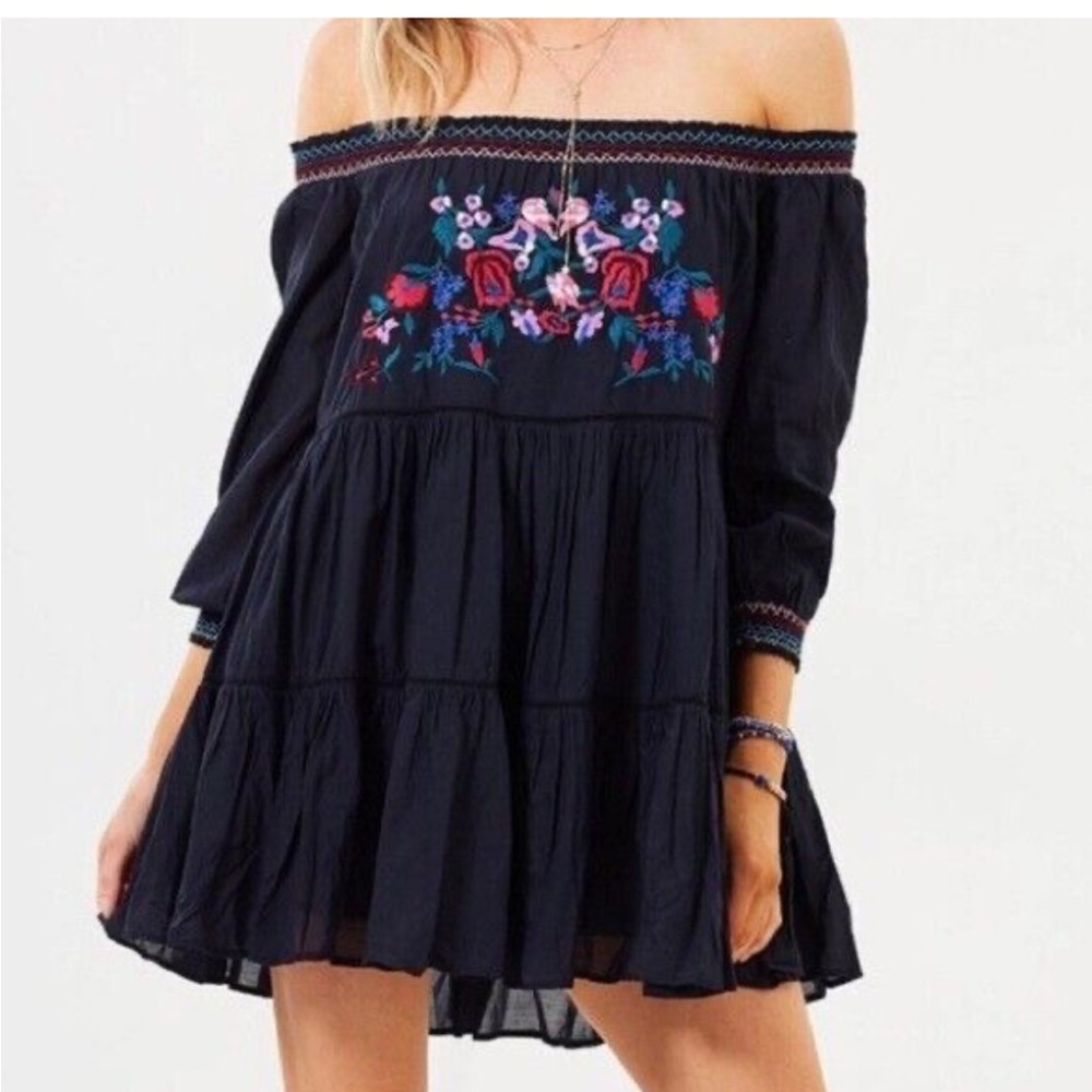 FREE PEOPLE nwt Black boho Embroidered Long Sleeve Off Shoulder Dress S